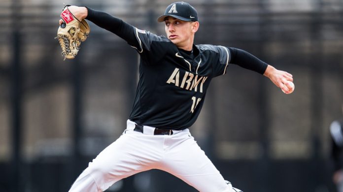The Army West Point baseball team scored two runs in the bottom of the ninth to walk off against Tulane, 7-6, Sunday afternoon.