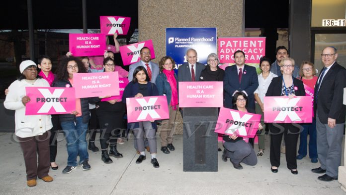 Planned Parenthood Mid-Hudson Valley (PPMHV) hosted an event with elected officials and local partners on Tuesday, April 16, to draw attention to what’s at stake in New York State regarding the gag rule. Hudson Valley Press/CHUCK STEWART, JR.