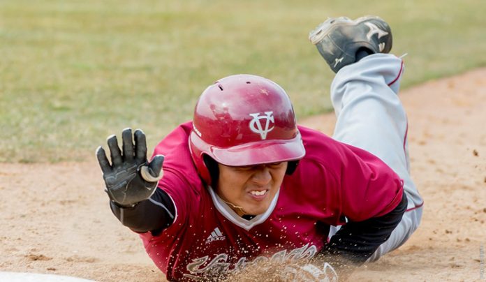 With the game tied 5-5 against Scranton, Junior Brent Shimoda doubled in the top of the ninth to bring in freshman Alex Warren for the eventual game-winning run. Shimoda then scored off an Evan Trausch sacrifice fly to help Vassar baseball to a 7-5 victory over the Royals on Sunday afternoon.