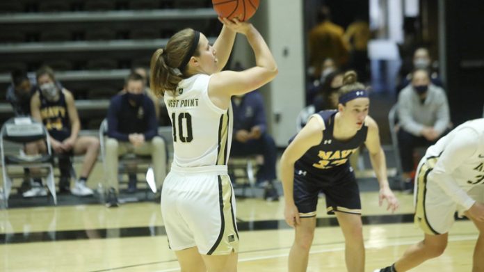 Sarah Bohn scored a team-high 13 points on 4-6 shooting and was 2-3 from beyond-the-arc.