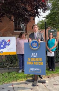 Senator Skoufis calls on Governor Cuomo to sign his legislation lifting scope of practice restrictions for applied behavior analysts at access supports for living in Newburgh.