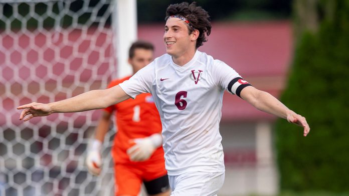 Vassar Senior Andrew Goldsmith scored a penalty kick goal at the 86th minute to give the Vassar men’s soccer team a 1-0 win over visiting New Paltz on Wednesday afternoon.