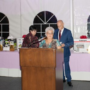 Daisy Vale, de Hoy Award recipient, offers remarks during Latinos Unidos of the Hudson Valley 20th Anniversary and its 15th Annual Hispanic Heritage Cultural Celebration on Friday, November 5, 2021. HUDSON VALLEY PRESS/ Chuck Stewart, Jr.
