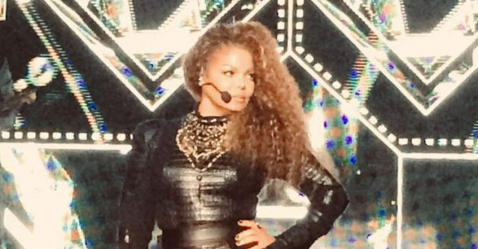 Janet Jackson performs at Chastain Park in Atlanta, GA, September 26, 2015. Photo: Yvonne Cowser Yancy