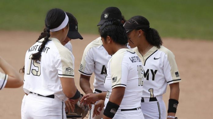 Army West Point Softball (3-10) dropped a heartbreaker to University of Illinois Chicago (3-12), 1-0, in extra innings on Sunday afternoon.