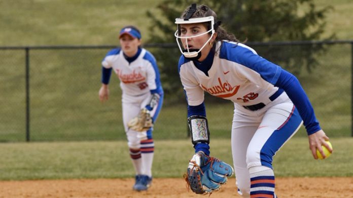 Terrific performances on the mound from both Lindsay Roman and Jillian Harrison for SUNY New Paltz. Photo: Sarah Swift