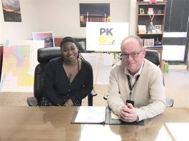 Akayla Worme had a goal for her spring recess internship with City of Poughkeepsie Mayor Rob Rolison’s office: Learn to problem-solve better. Pictured above Akayla Worme (left) and Mayor Rob Rolison (right).