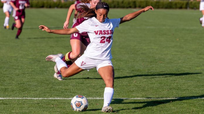 Sophomore forward Madison Bouggess scored in the 70th minute as the Vassar College women’s soccer team posted a 1-0 win at Oneonta State on Saturday afternoon. Photo: Karl Rabe