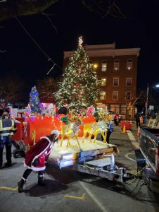 Last Tuesday, on the corner of Broadway and Grand Street, the City of Newburgh’s Annual Tree Lighting once again took place, kickstarting the community to enjoy the holiday season.