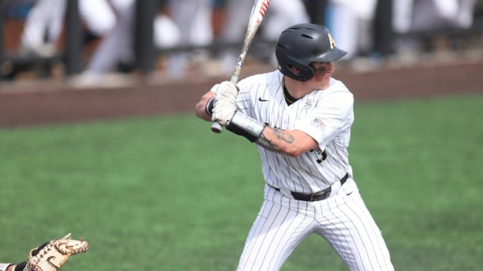 The Army West Point baseball team fell to the Lafayette Leopards Saturday afternoon.