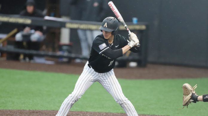 The Army West Point baseball team defeated the Lafayette College Leopards 9-6 Sunday morning.