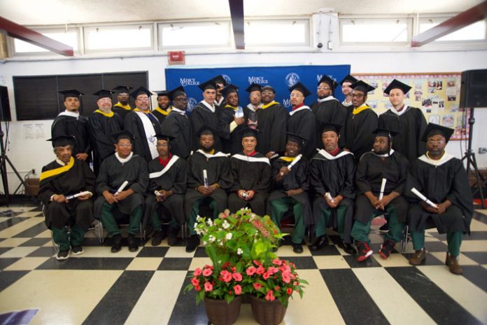 Hudson Link for Higher Education in Prison and Mercy College hosted a commencement ceremony at Sing Sing Correctional Facility for 17 graduates with an associate degree in Liberal Science and 11 with a bachelor’s degree in Behavioral Science. Photo: Angela James Photography