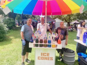 Saturday the 9th Annual Fiesta Latina took place in Harriman at Museum Village. One of the 62 registered vendors, contributing their talents, were “Rica Piragua,” offering tasty ice cones to guests.