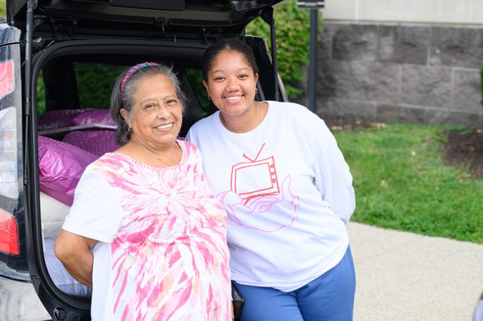 Business Management major Alejandra Deleon of Brooklyn is aided by her grandmother, Martha Deleon. Hundreds of students moved into the Mount Saint Mary College campus on Saturday, August 26 and Sunday, August 27, from retuning students to the next generation of Mount freshmen.