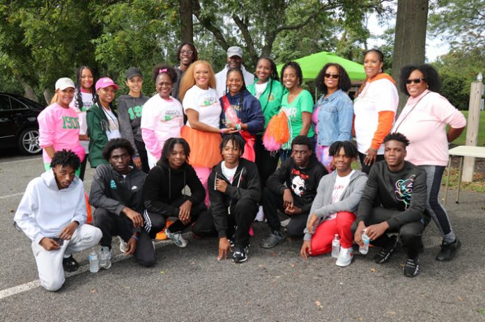 The inaugural Orange Peel to Pavement Run/Walk 5K welcomed Dr. Manning Campbell as the Grand Marshal for their event.