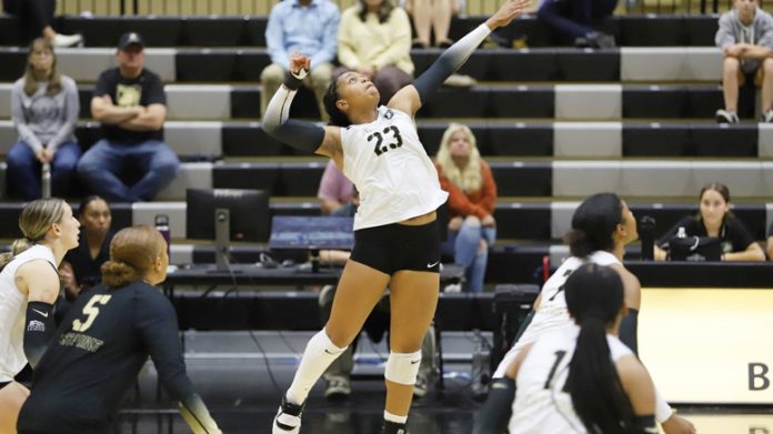 Army’s Savannah Bray led the way for the Black Knights with 13 kills and had four kills.