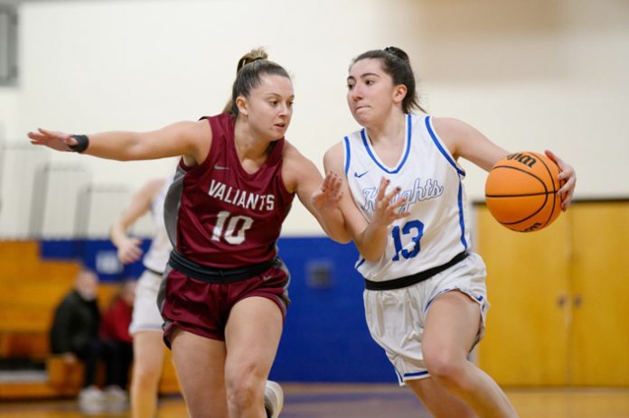 Mount Senior guard Charlotte Twohig had a strong defensive game with 6 rebounds. Photo Lee Ferris