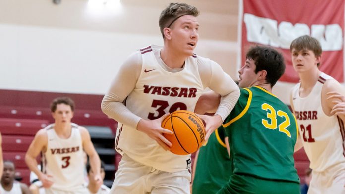 Logan Scott led the way for Vassar with 13 points on 5-for-5 from the field along with three boards and two steals. Photo: Carlisle Stockton