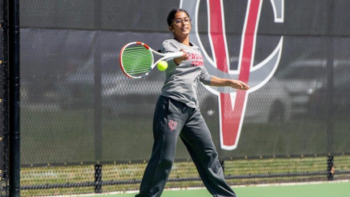 Ananya Krishnan pushed her singles winning streak to 10 matches and improved to 13-2 on the season with a 6-4, 6-0 victory at the fourth position on Saturday. Photo: Carlisle Stockton