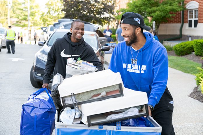 Mount Saint Mary College welcomed its new Freshmen class on Saturday, August 23. Photo by Lee Ferris.