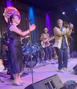 Bosco and Gianna “Gigi” Morales closed the show with the foot-stomping, spirit-lifting anthem “Don’t Let the Devil Have a Tussle” at their album debut concert for their new album “Real Gospel in Music According to Jazz”.