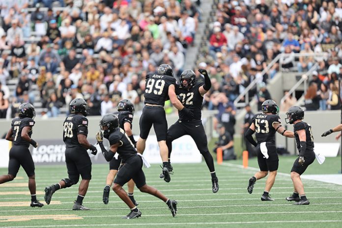 Army West Point football (3-3, 2-2) won its second consecutive game in front of a sellout crowd (31,172), defeating the Charlotte 49ers (1-5, 0-3), 24-7 on Saturday afternoon from Michie Stadium. Photo: Danny Wild