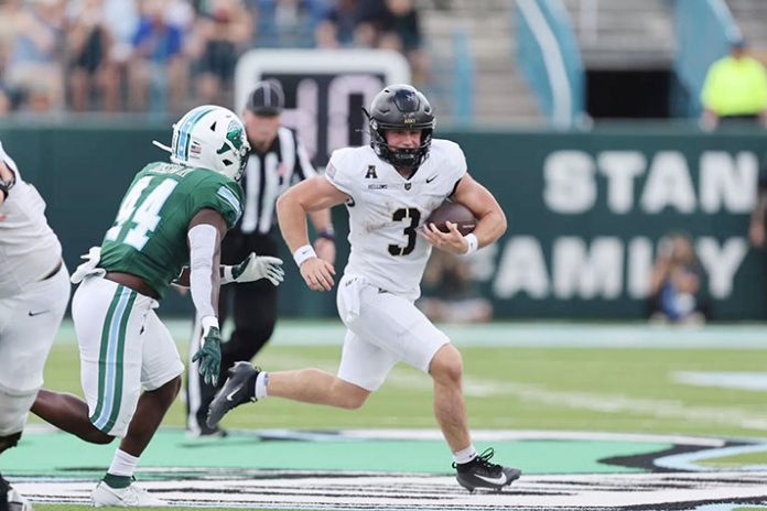 The Black Knights Saturday afternoon fell 24-17 against their American Conference foes, the Tulane Green Wave. Photo credit: Danny Wild