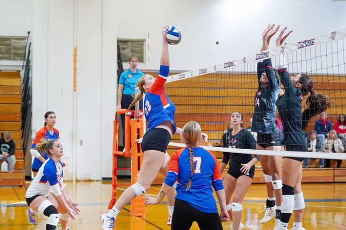 The State University of New York New Paltz concluded its 2025 home slate with a non-conference tri-match Saturday against Montclair and Clark University hosted in Elting Gym. Photo: Kaite Wilson