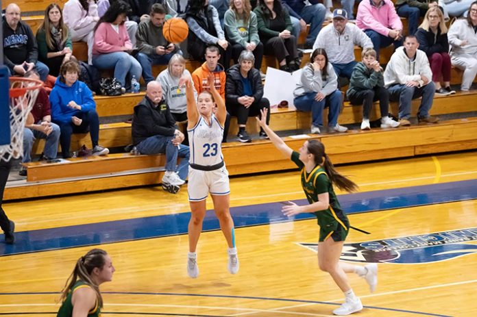 Brianna Guglielmo scored 24 points, go go along with her 10 rebounds, 4 steals, and 3 assists. Photo: Lee Ferris