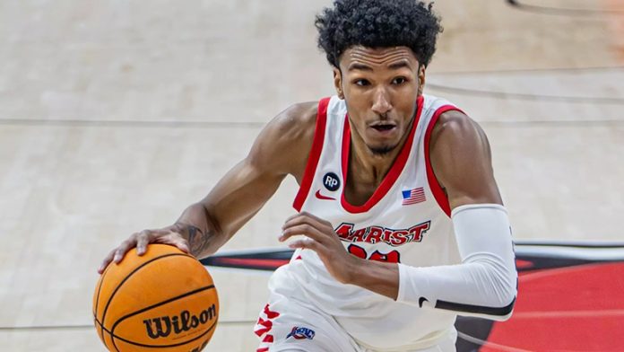 Elijah Lewis had 16 points and six rebounds. Photo: Jaylen Rizzo