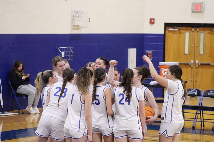 The Mount Saint Mary College women's basketball team won its fifth straight game after defeating Yeshiva University. Photo: Sabrina Scire