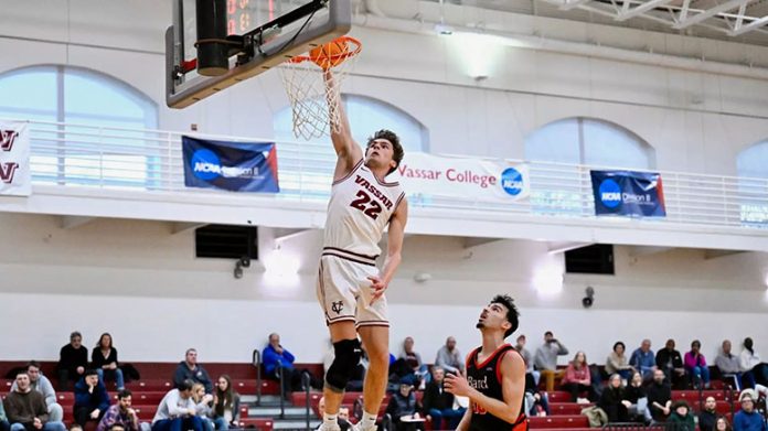 Vassar forward Nathan Denham scored 13 points as the Brewers scored a 93-50 victory over Bard. Photo: Carlisle Stockton