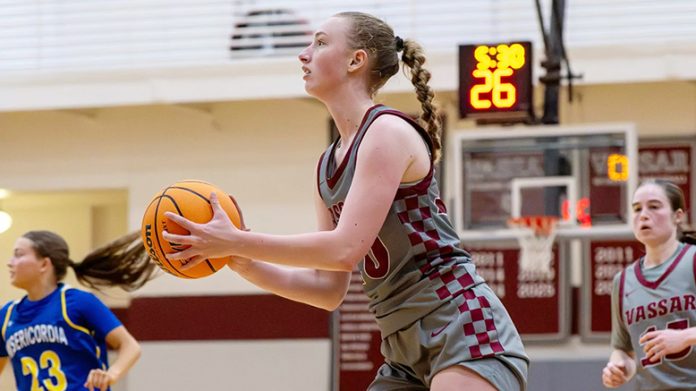 Elodie Ware was the lone Brewer to score in double-figures, reaching 12 points on the strength of a 6-for-8 effort from the free-throw line. Ware added a team-high seven rebounds and a pair of blocks to the winning effort. Photo: Carlisle Stockton