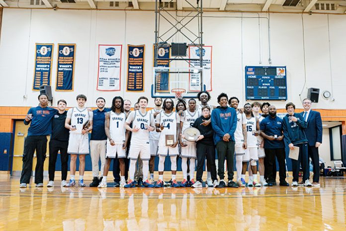 The SUNY Orange men's basketball defeated SUNY Rockland 84-82 Sunday to win the 2025-26 Region XV Championship.