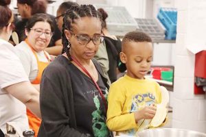 Mount Vernon City School District’s littlest chefs were slicing and dicing in the kitchen at Mount Vernon High School with their parents during a recent evening for Kids in the Kitchen.