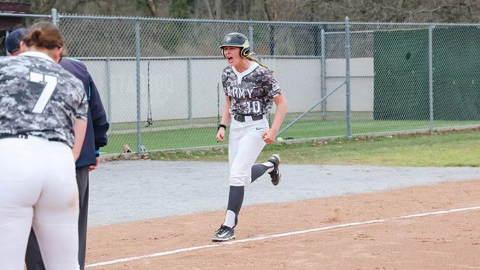 Army West Point softball (17-20, 3-3) concluded its series against Colgate University Raiders (19-17, 7-2) on Saturday, splitting a doubleheader that spanned a total of 19 innings. Photo: Carrie Johnston