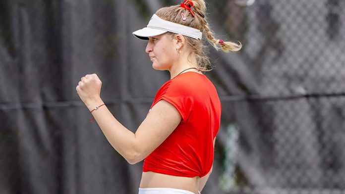 Caterina Assi (MAR) def. Vargas (SIE) 6-0, 6-3. Photo: Carlisle Stockton