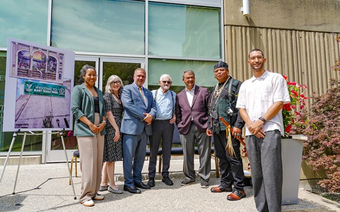 Lisa Austin, National Museum of the American Indian; Laura Vookles, Hudson River Museum; Mayor Mike Spano; Richard Haas, artist; Congressman George Latimer; Shawn “Standing Eagle” Stevens; Robin Alcantara, artist). Photo: Maurice Mercado