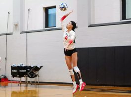 Paola De La Cruz was all over the court, with 37 assists, 16 digs, seven kills, three aces, and three blocks. Photo: Will Hernandez