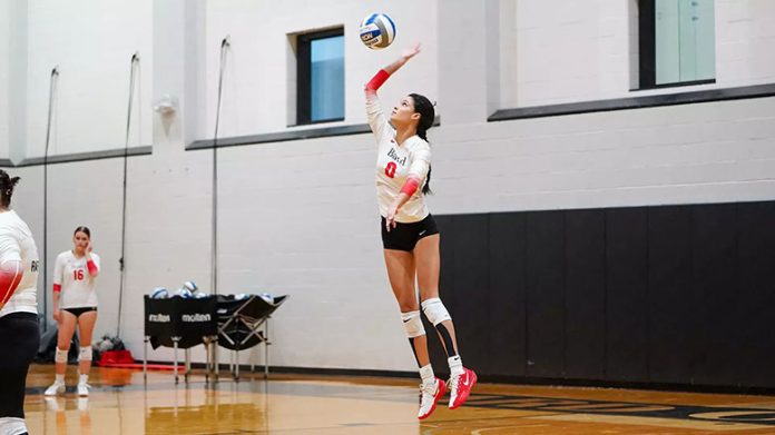 Paola De La Cruz was all over the court, with 37 assists, 16 digs, seven kills, three aces, and three blocks. Photo: Will Hernandez